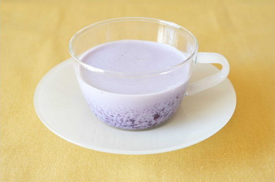 ブルーベリーのホットソイラテ